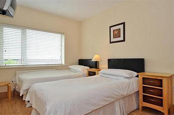 Amber Lodge Budget Accommodation غالواي المظهر الخارجي الصورة