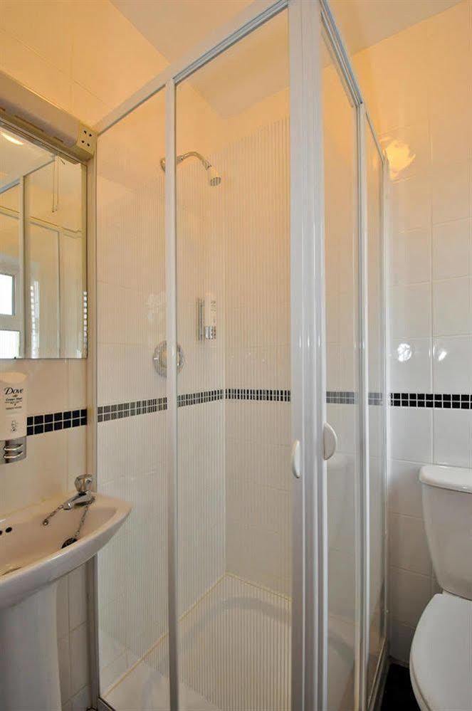 Amber Lodge Budget Accommodation غالواي المظهر الخارجي الصورة